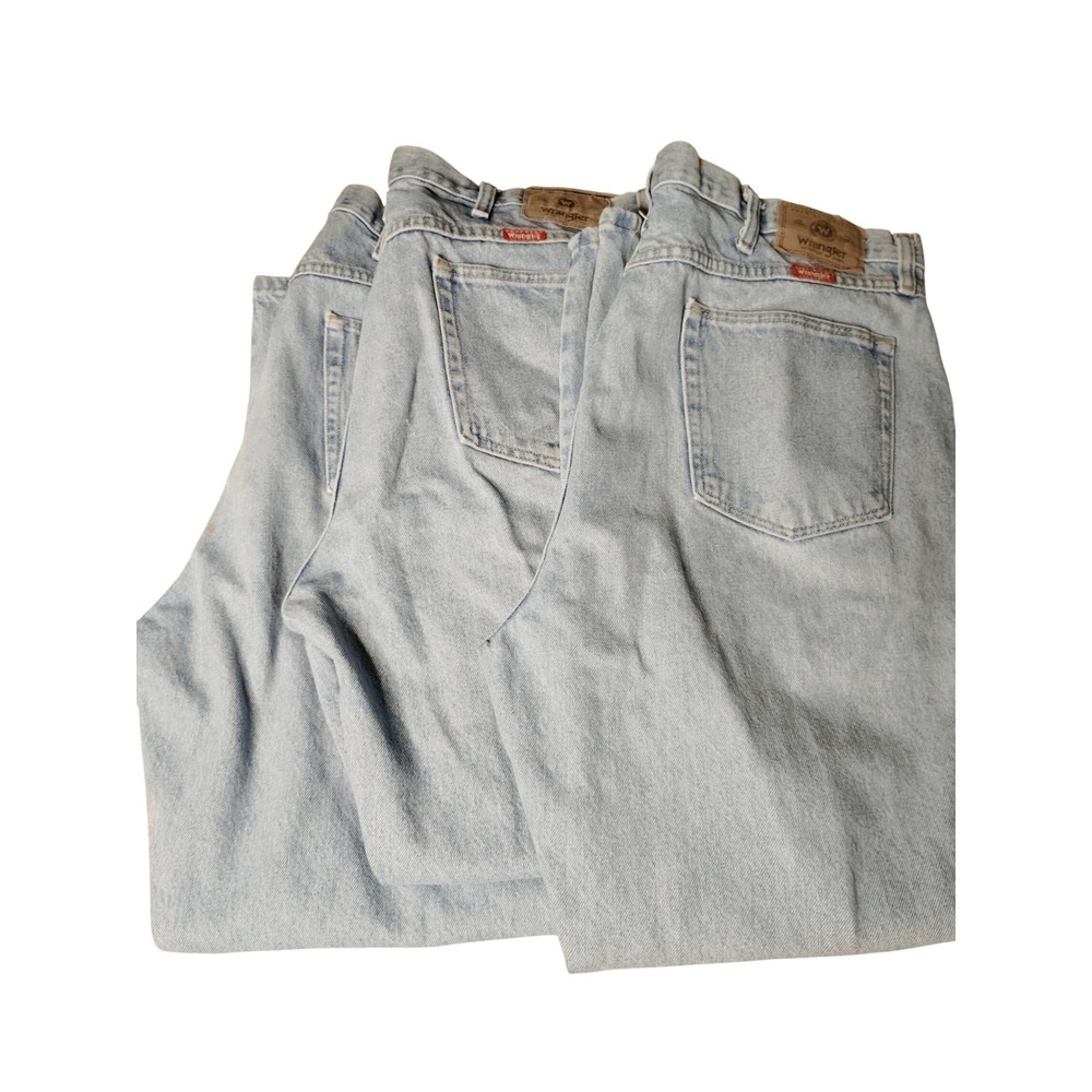 Wrangler Authentic Jeans Mens 40x30 Regular Fit Light Wash Blue Denim 96501SL